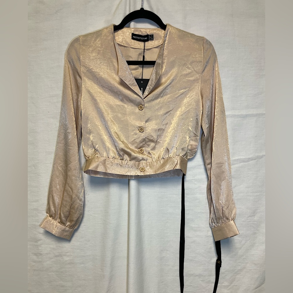 NWT PrettyLittleThing Satin Crop Top Size 4